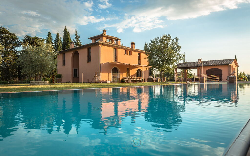 Villa Francesca: Building Exterior, Garden, Pool