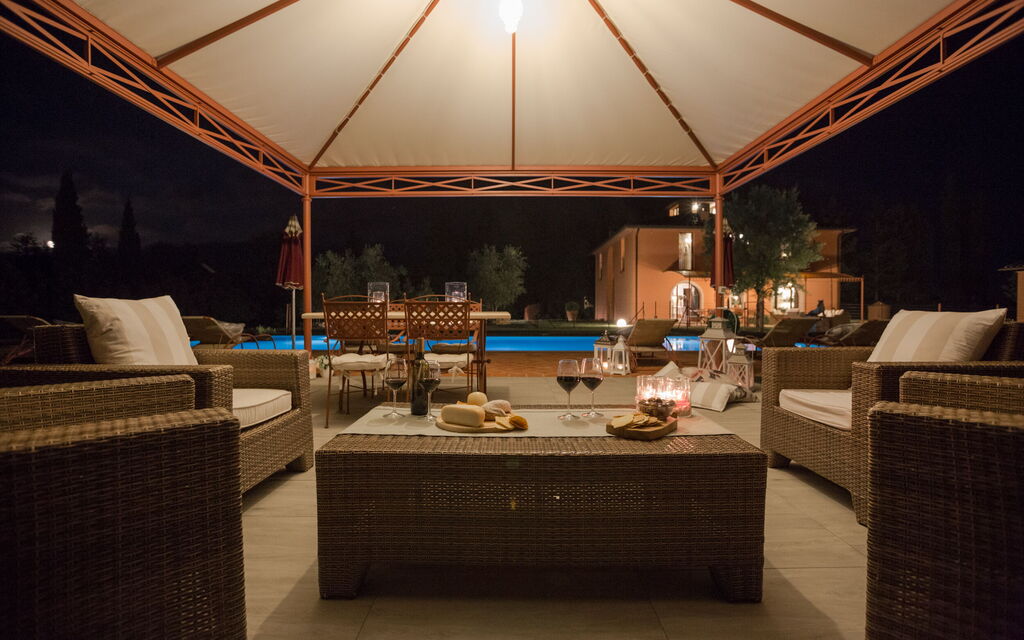 Villa Francesca: Building Exterior, Pool