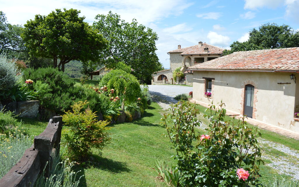 Agriturismo Bellavista, Private Pool, Val D'Orcia: Autumn, Garden, Spring, Summer