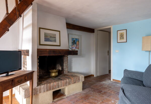 Podere le Lune with Pool, San Gimignano: Autumn, Living Room, Spring, Summer