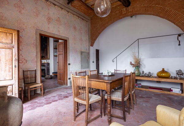 Villa Il Casalino, Florentine Hills with Pool: Autumn, Dining Room, Spring, Summer