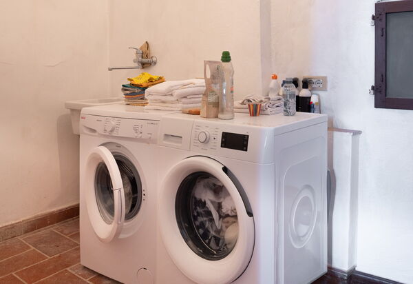 Villa Il Casalino, Florentine Hills with Pool: Autumn, Bathroom, Spring, Summer