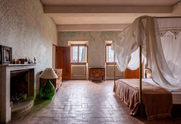 Villa Il Casalino, Florentine Hills with Pool: Autumn, Bedroom, Spring, Summer