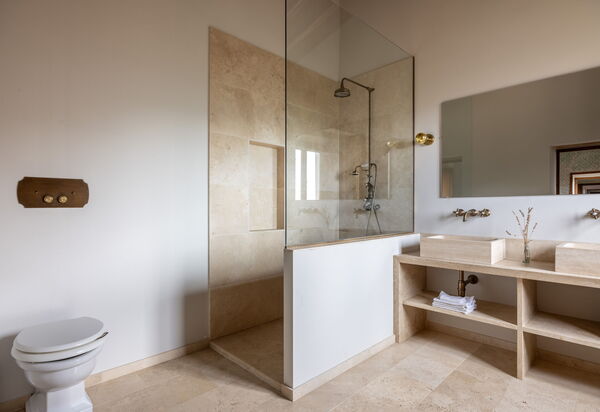 Villa Il Casalino, Florentine Hills with Pool: Autumn, Bathroom, Spring, Summer