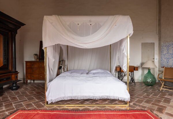 Villa Il Casalino, Florentine Hills with Pool: Autumn, Bedroom, Spring, Summer