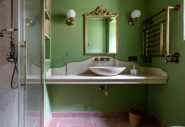 Villa Il Casalino, Florentine Hills with Pool: Autumn, Bathroom, Spring, Summer