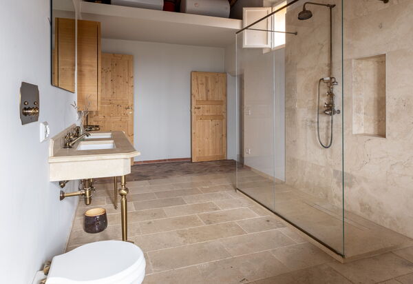 Villa Il Casalino, Florentine Hills with Pool: Autumn, Bathroom, Spring, Summer