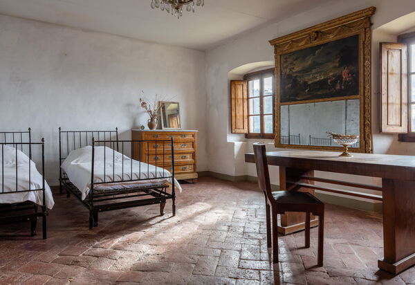 Villa Il Casalino, Florentine Hills with Pool: Autumn, Bedroom, Spring, Summer