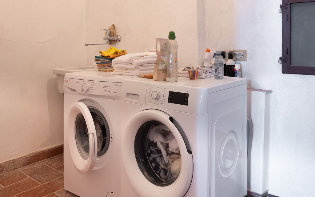 Villa Il Casalino, Florentine Hills with Pool: Autumn, Bathroom, Spring, Summer