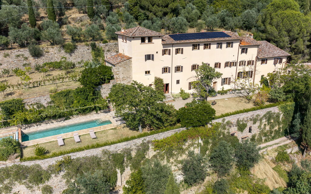 Villa Il Casalino, Florentine Hills with Pool: Autumn, Garden, Pool, Spring, Summer