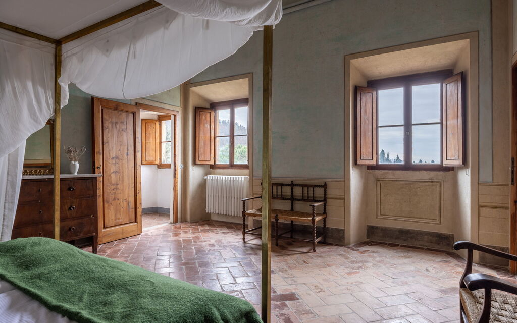 Villa Il Casalino, Florentine Hills with Pool: Autumn, Bedroom, Spring, Summer