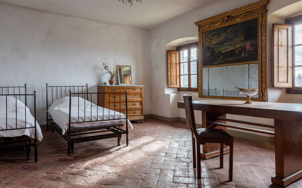 Villa Il Casalino, Florentine Hills with Pool: Autumn, Bedroom, Spring, Summer