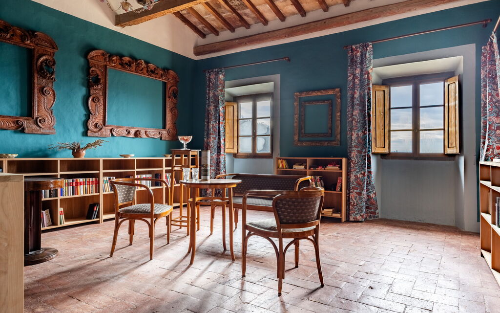 Villa Il Casalino, Florentine Hills with Pool: Autumn, Other Room, Spring, Summer