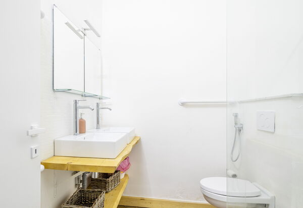 La Casa di Bruno, Terrace, in the Heart of Genova: Autunno, Bagno, Estate, Primavera