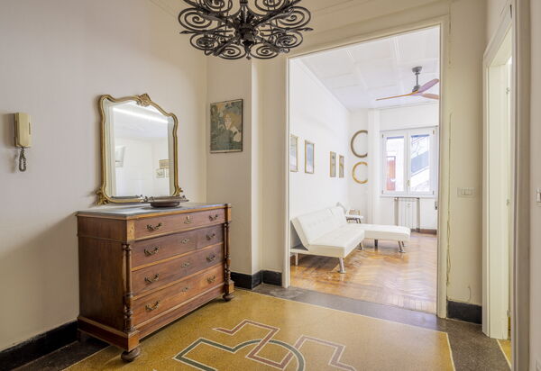 La Casa di Bruno, Terrace, in the Heart of Genova: Autunno, Dettagli della stanza, Estate, Primavera