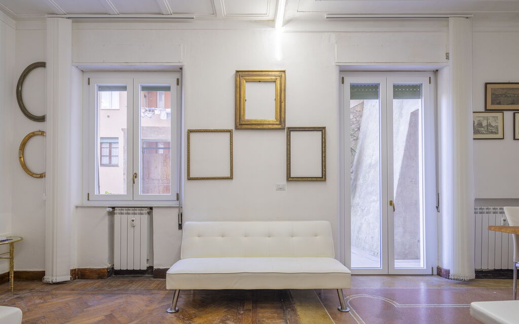 La Casa di Bruno, Terrace, in the Heart of Genova: Autumn, Spring, Summer