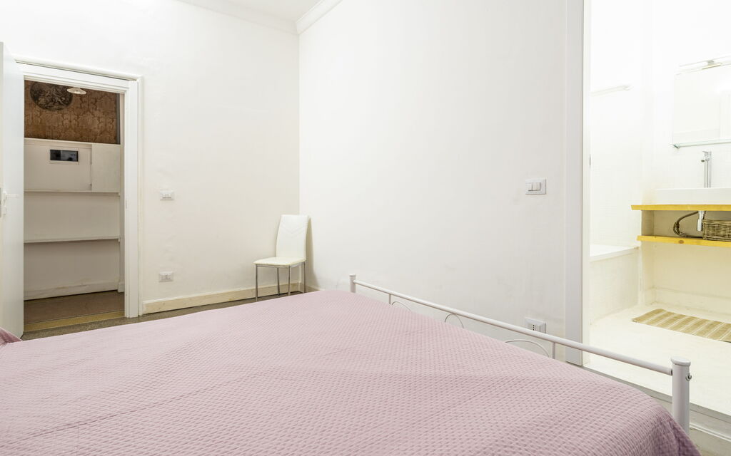 La Casa di Bruno, Terrace, in the Heart of Genova: Autumn, Bedroom, Spring, Summer