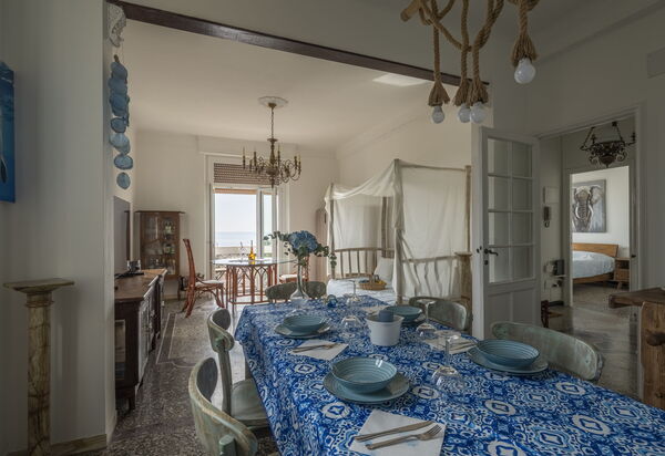 Focaincontromano Seaview, Genova: Autunno, Estate, Primavera, Sala da pranzo, Soggiorno