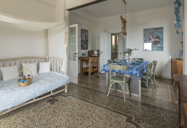 Focaincontromano Seaview, Genova: Autunno, Estate, Primavera, Sala da pranzo, Soggiorno