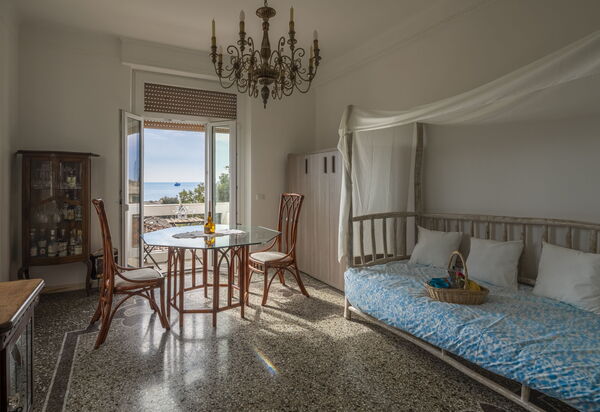 Focaincontromano Seaview, Genova: Autunno, Estate, Primavera, Sala da pranzo, Soggiorno