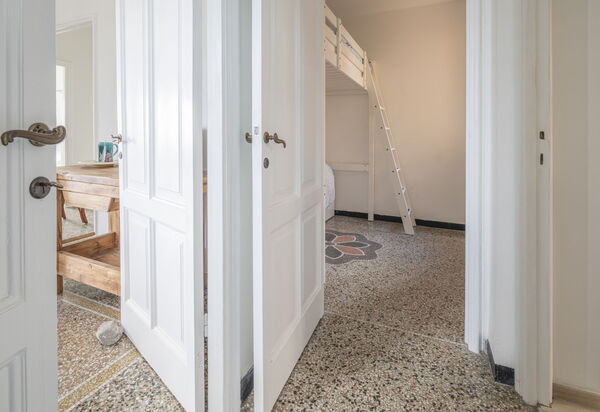 Focaincontromano Seaview, Genova: Autunno, Estate, Primavera