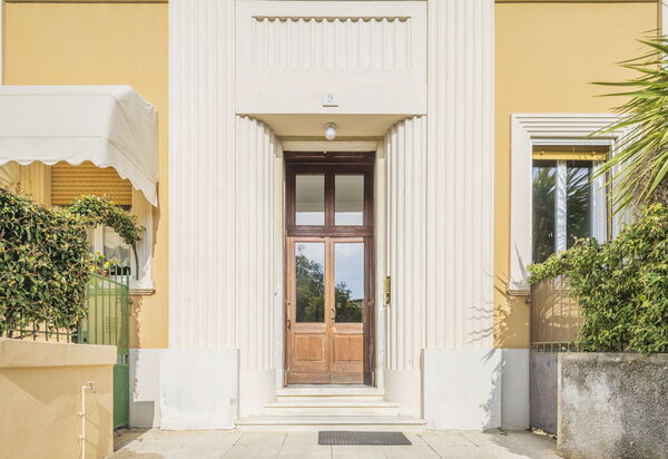 Focaincontromano Seaview, Genova: Autunno, Entrata Principale, Estate, Primavera