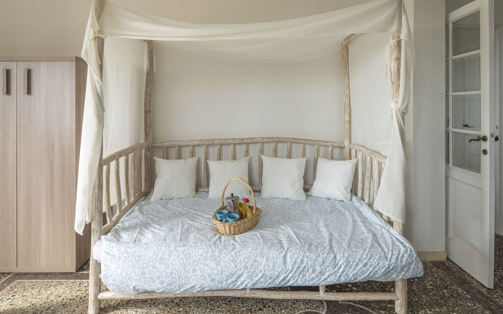 Focaincontromano Seaview, Genova: Autumn, Spring, Summer