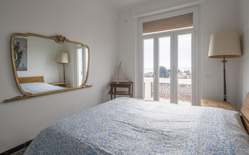 Focaincontromano Seaview, Genova: Autumn, Bedroom, Spring, Summer