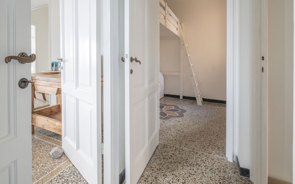 Focaincontromano Seaview, Genova: Autumn, Spring, Summer