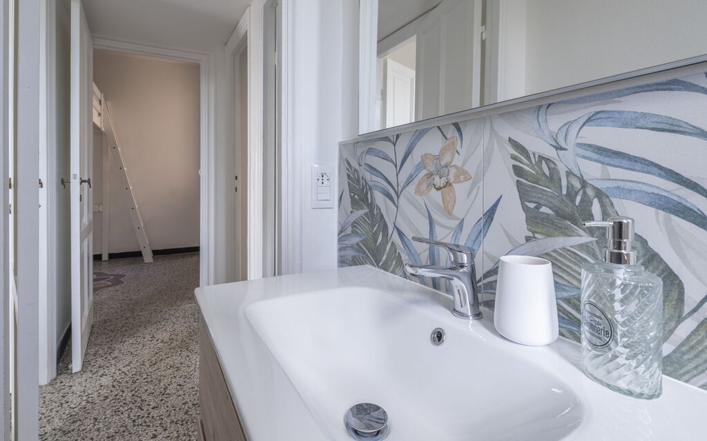 Focaincontromano Seaview, Genova: Autumn, Bathroom, Spring, Summer