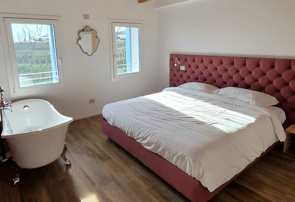 Villa Dolce Bacio, Pool and Spa, Valdobbiadene: Autunno, Camera da letto, Estate, Primavera