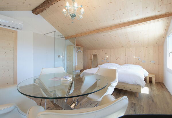 Villa Dolce Bacio, Pool and Spa, Valdobbiadene: Autunno, Camera da letto, Estate, Primavera