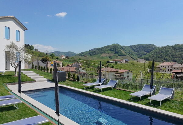 Villa Dolce Bacio, Pool and Spa, Valdobbiadene: Autunno, Estate, Piscina, Primavera