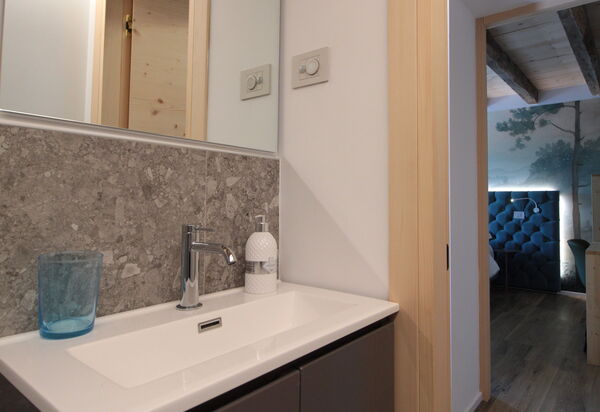 Villa Dolce Bacio, Pool and Spa, Valdobbiadene: Autunno, Bagno, Estate, Primavera