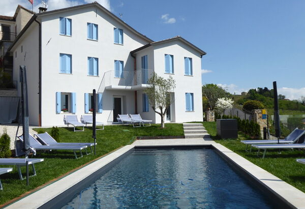 Villa Dolce Bacio, Pool and Spa, Valdobbiadene: Autunno, Estate, Piscina, Primavera