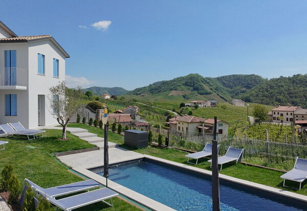 Villa Dolce Bacio, Pool and Spa, Valdobbiadene: Autunno, Estate, Piscina, Primavera