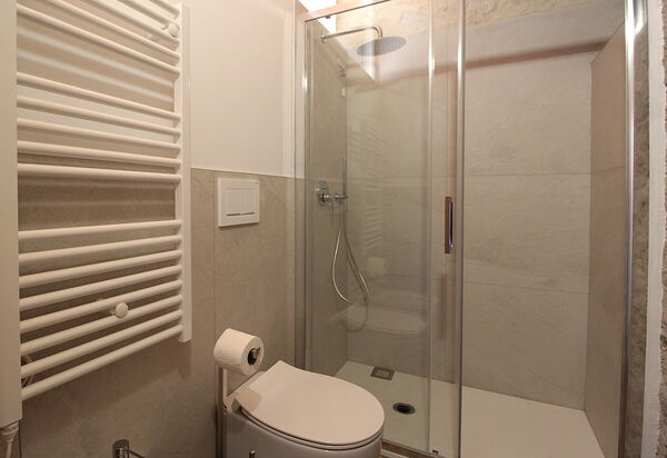 Villa Dolce Bacio, Pool and Spa, Valdobbiadene: Autunno, Bagno, Estate, Primavera