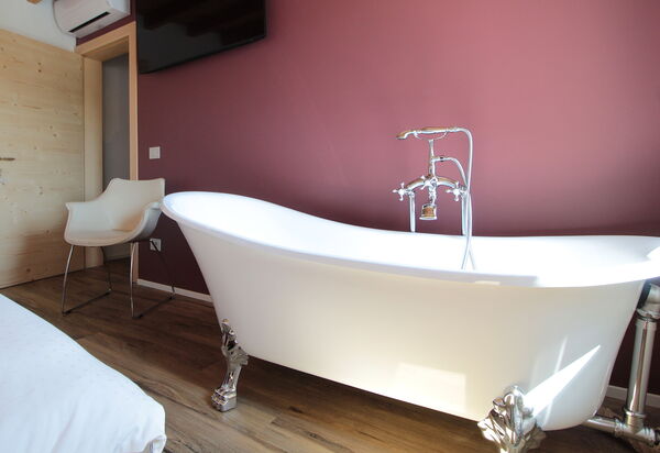 Villa Dolce Bacio, Pool and Spa, Valdobbiadene: Autunno, Bagno, Estate, Primavera