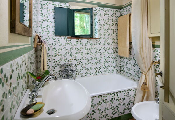 Il Gallinaio, Vivo D'Orcia: Autumn, Bathroom, Spring, Summer