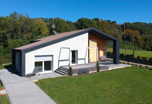 Villa Dolce Bosco with Pool, Valdobbiadene: Autumn, Main Entrance, Spring, Summer