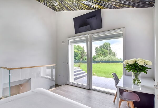 Villa Dolce Bosco with Pool, Valdobbiadene: Autumn, Bedroom, Spring, Summer