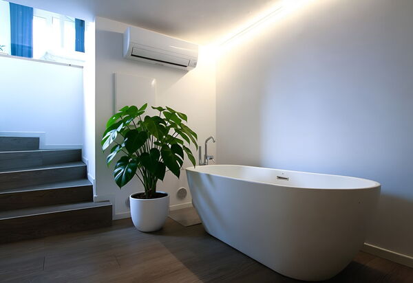 Villa Dolce Bosco with Pool, Valdobbiadene: Autumn, Bathroom, Spring, Summer