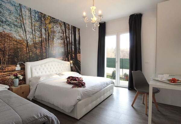 Villa Dolce Bosco with Pool, Valdobbiadene: Autumn, Bedroom, Spring, Summer