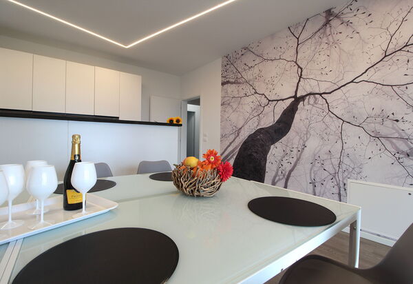 Villa Dolce Bosco with Pool, Valdobbiadene: Autumn, Dining Room, Spring, Summer