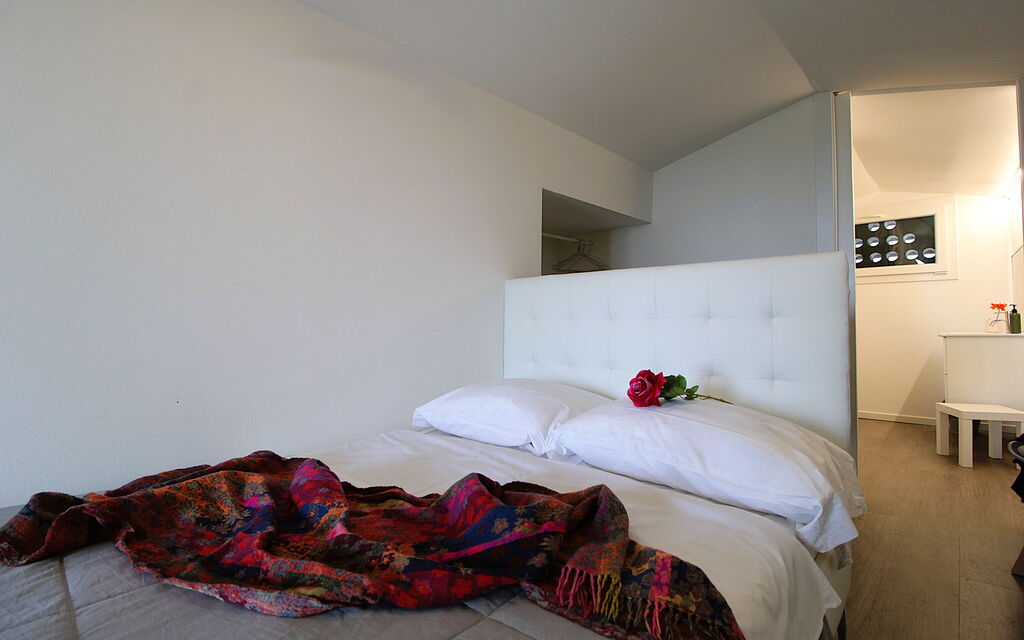 Villa Dolce Bosco with Pool, Valdobbiadene: Autunno, Camera da letto, Estate, Primavera