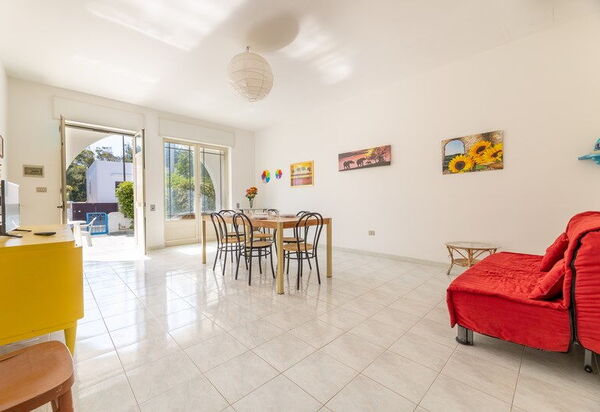 Villetta Bluette, Marina di Mancaversa: Autunno, Estate, Inverno, Primavera, Sala da pranzo, Soggiorno