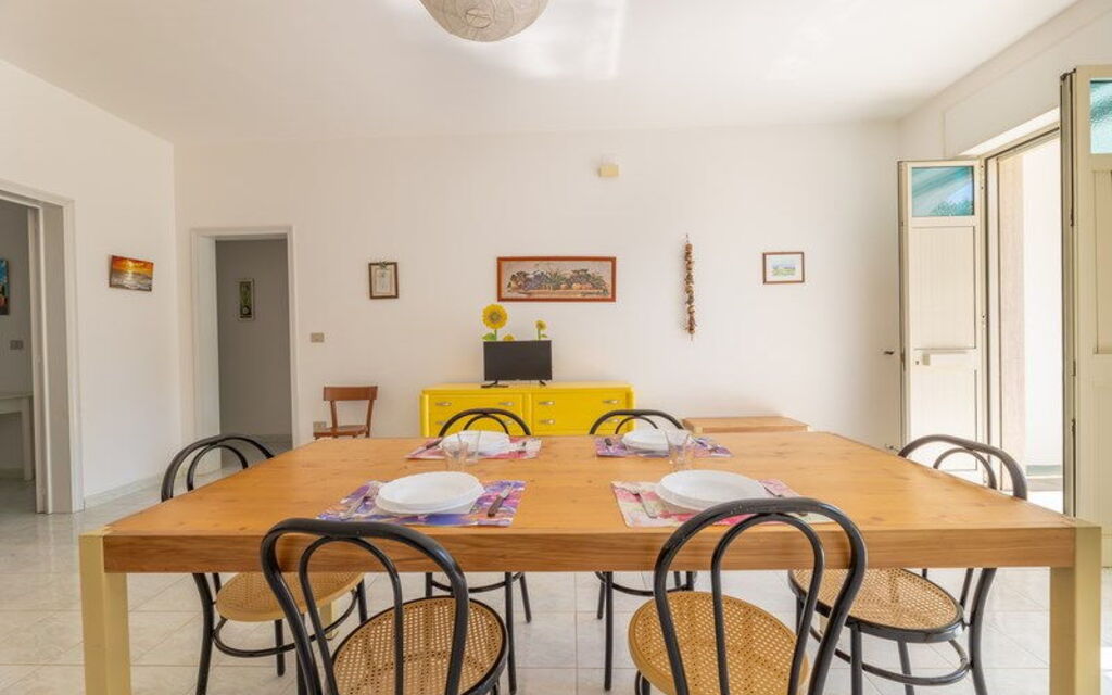 Villetta Bluette, Marina di Mancaversa: Autunno, Estate, Inverno, Primavera, Sala da pranzo, Soggiorno