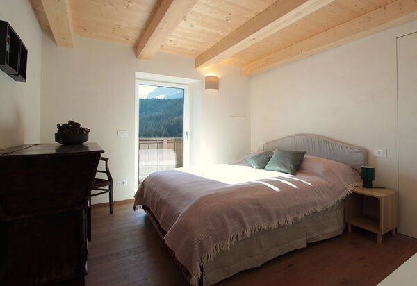 Casa Tomà Mountain View Cortina: Autumn, Bedroom, Scenic View, Spring, Summer, Winter