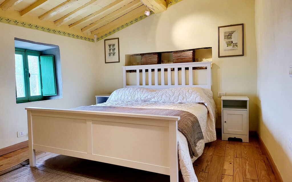 La Casa degli Artisti, Jacuzzi, Marliana: Autunno, Camera da letto, Estate, Primavera