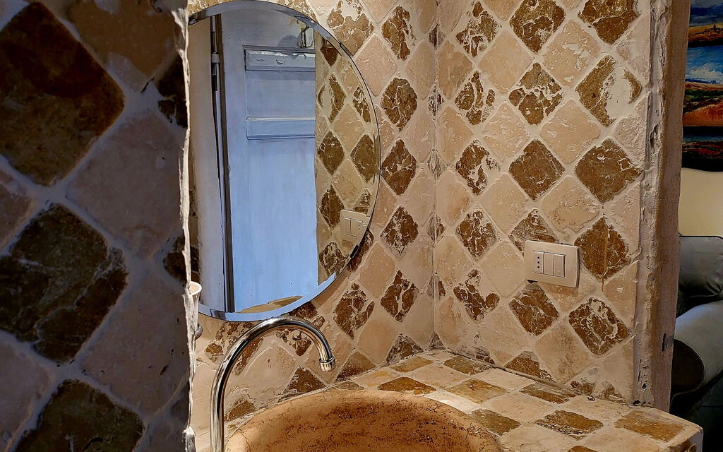 La Casa degli Artisti, Jacuzzi, Marliana: Autunno, Estate, Primavera